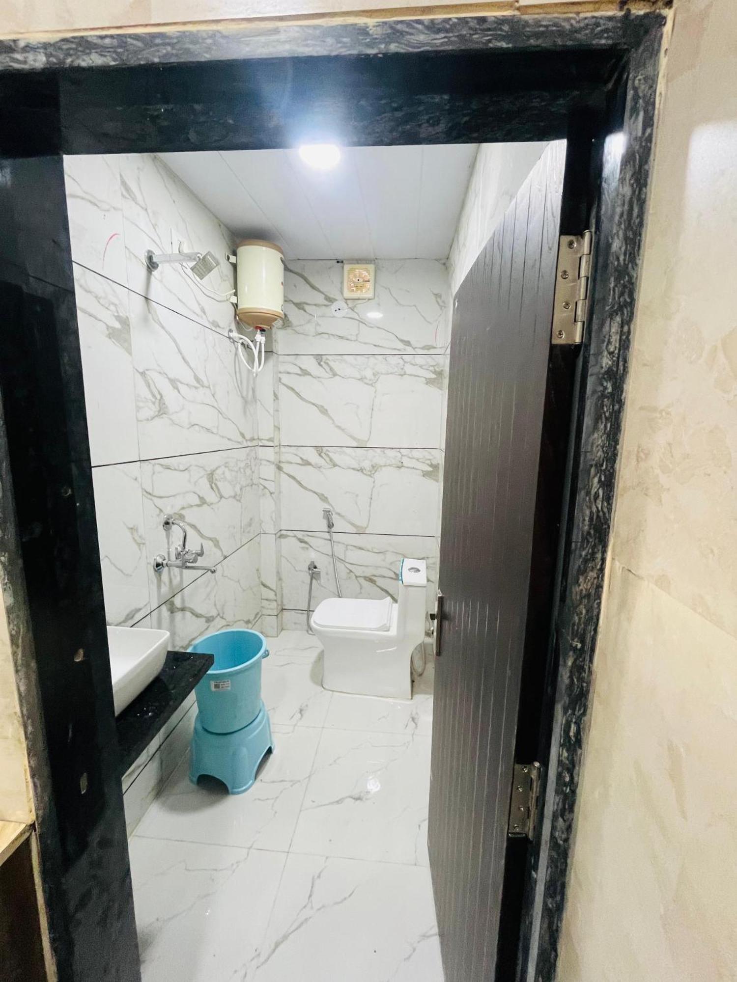 Hotel Sk Tower ウッジャイン エクステリア 写真