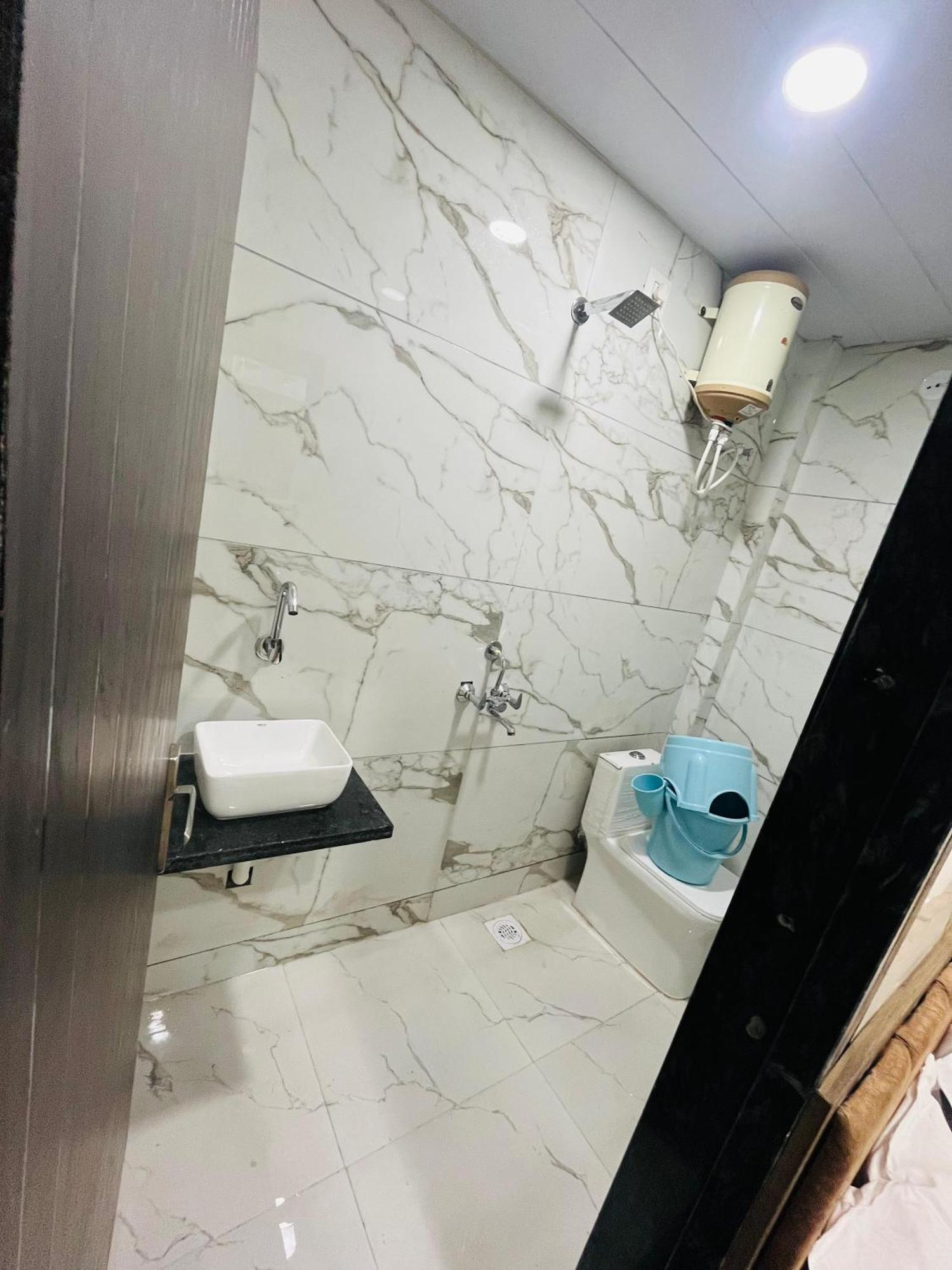 Hotel Sk Tower ウッジャイン エクステリア 写真